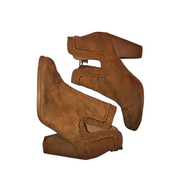 Qupid Womens Brown Suede Ankle Boots Size 6 M- back zipper - heels - Picture 4 of 9
